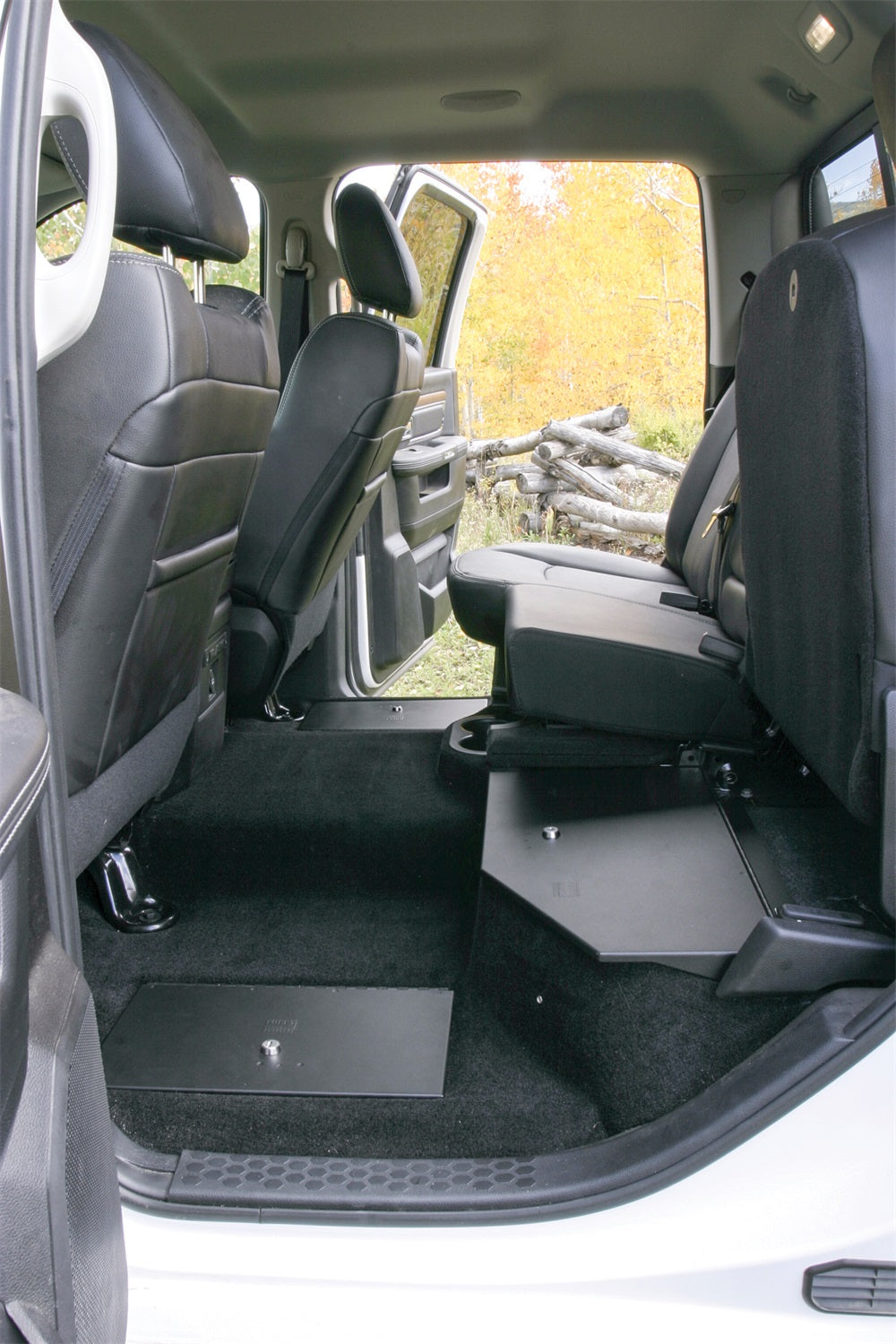 Tuffy Security Products 311-01 In-Floor Locking Cargo Lid