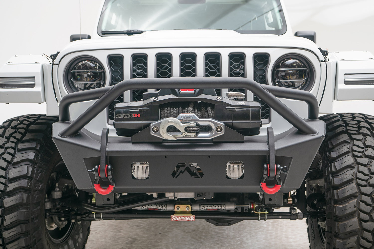 Fab Fours JL18-B4752-1 Stubby Bumper Fits 18-22 Gladiator Wrangler (JL)