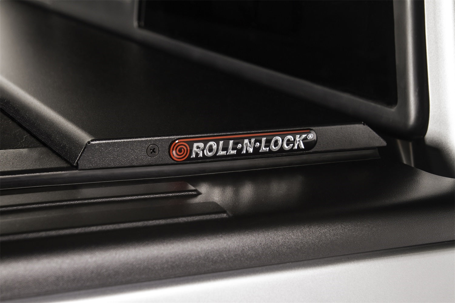 Roll-N-Lock LG880M Roll-N-Lock M-Series Truck Bed Cover Fits 17-24 TITAN