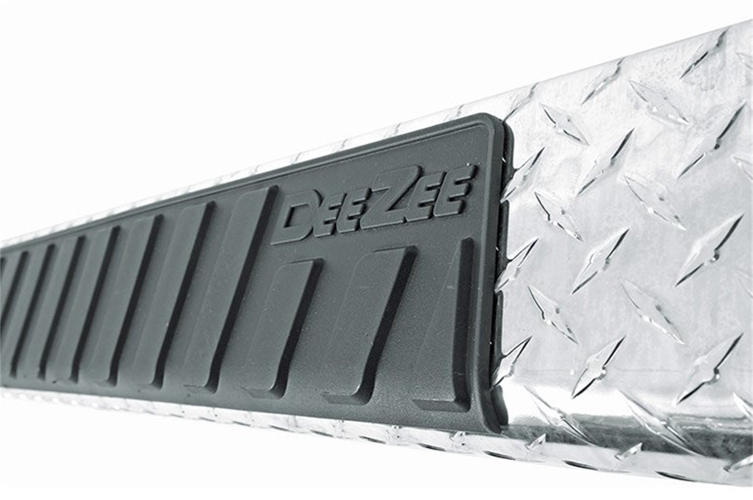Dee Zee DZ16402 Black-Tread Aluminum Side Step 6 in. Oval Cab Length