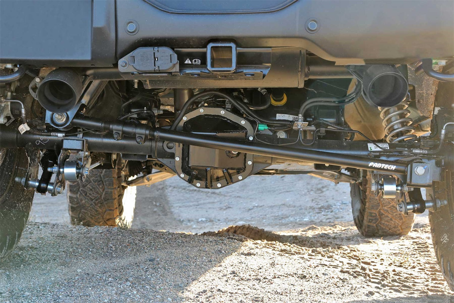 Fabtech FTS22346 Track Bar Kit Fits 21-23 Bronco