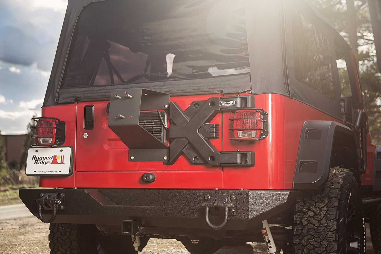 Rugged Ridge 11546.60 Spartacus HD Tire Carrier Kit Fits 97-06 Wrangler (TJ)