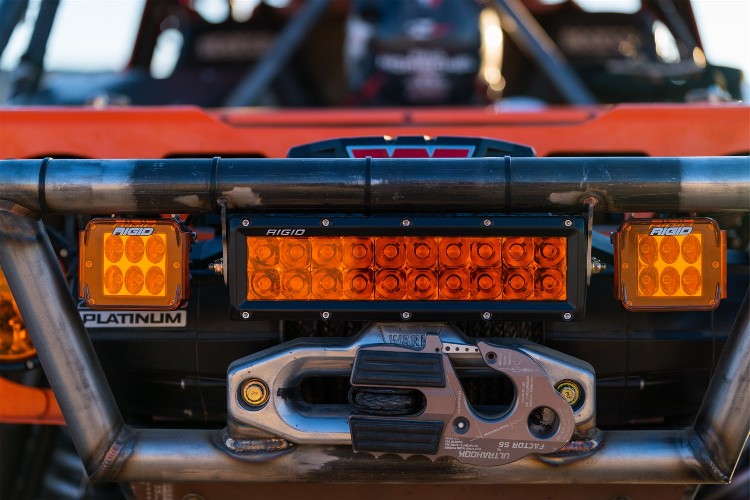 https://www.catalograck.com/ImgVDHR/RIG/201933-Cover_D-Series_Amber_PRO_Lifestyle-02.jpg