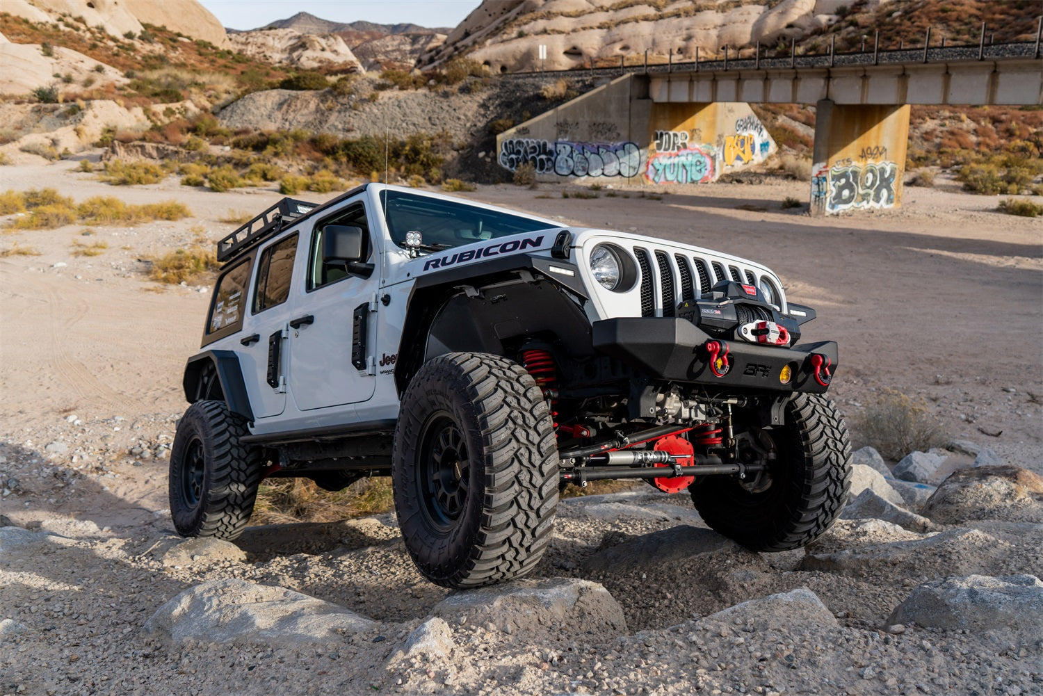 https://www.catalograck.com/ImgVDHR/BOD/2021_Jeep_JL_Mormon_Rocks_Shoot-1.jpg