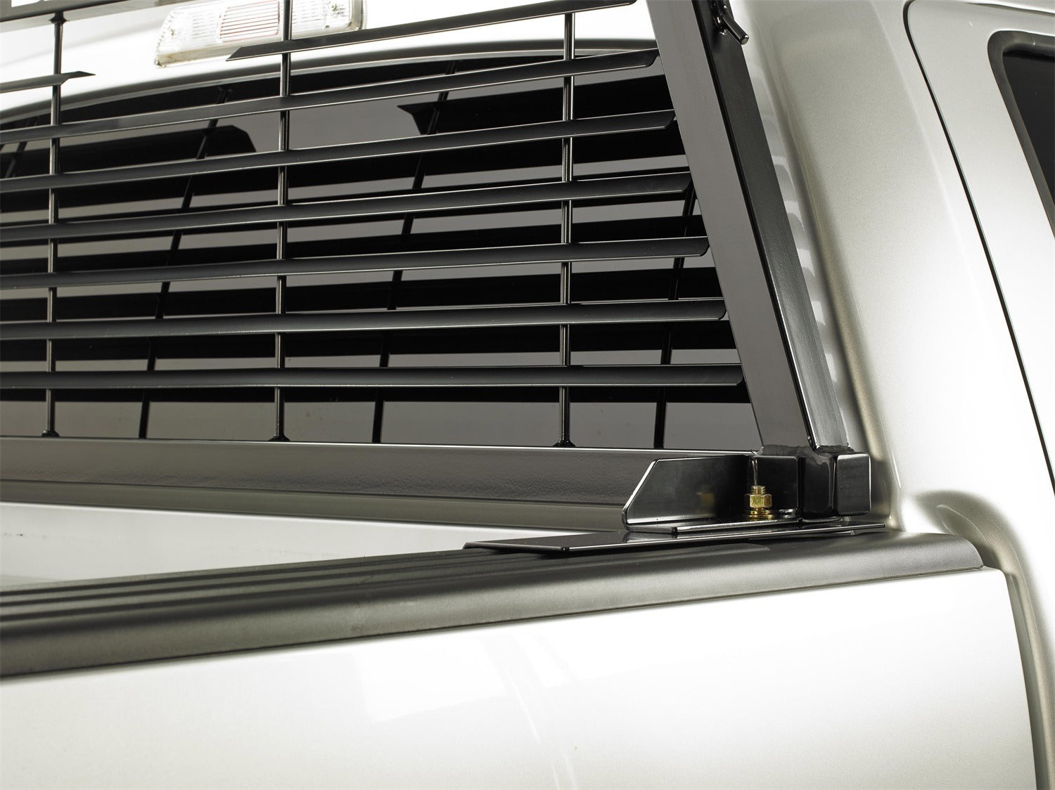 https://sdda.semadata.org/Standard/RealTruck Inc/21.jpg