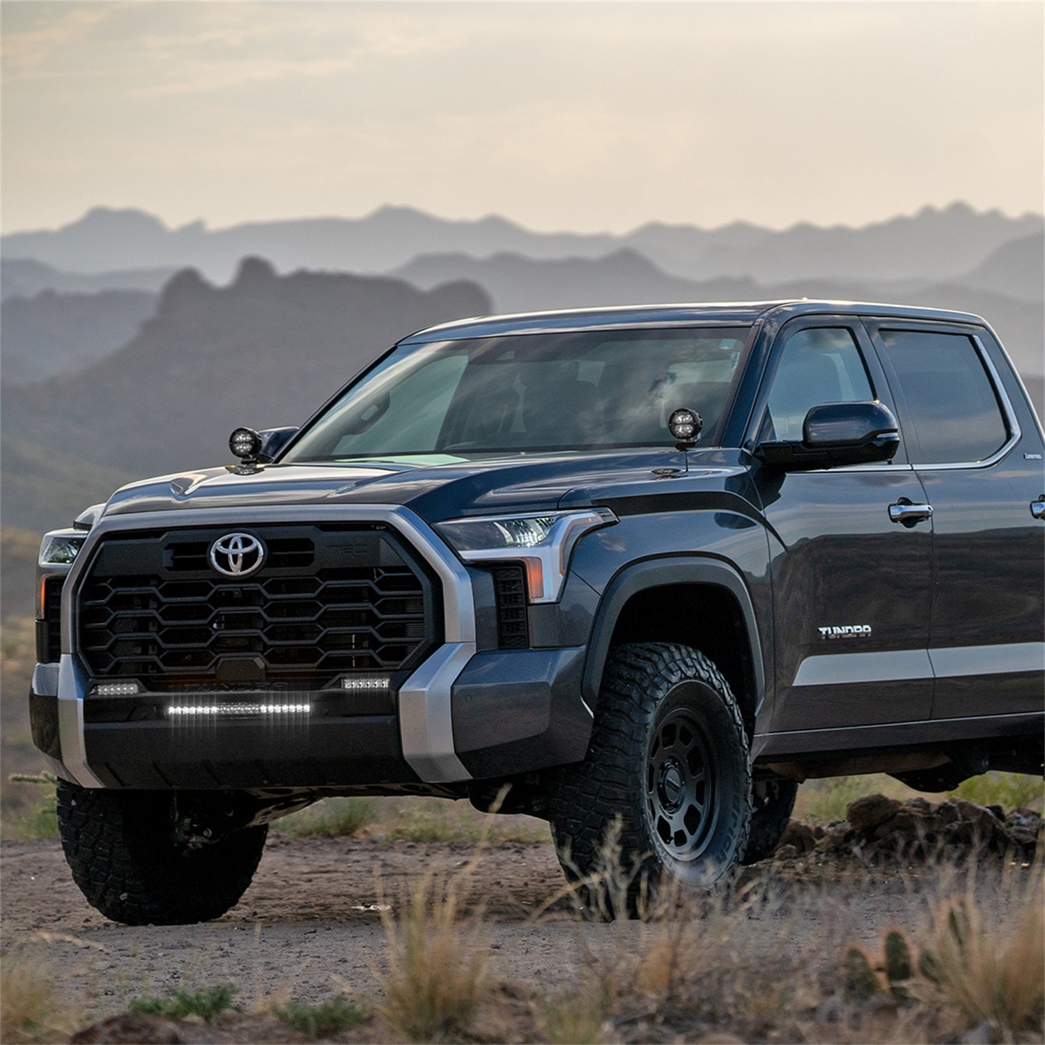 https://www.catalograck.com/ImgVDHR/RIG/46613-2022-Tundra-A-Pillar-Mounts-Lifestyle-02.jpg