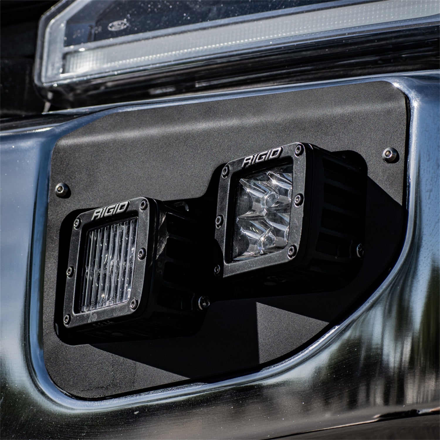 https://www.catalograck.com/ImgVDHR/RIG/46734-Ford_SuperDuty_2020_2B_DualFogLight_Mount-01.jpg