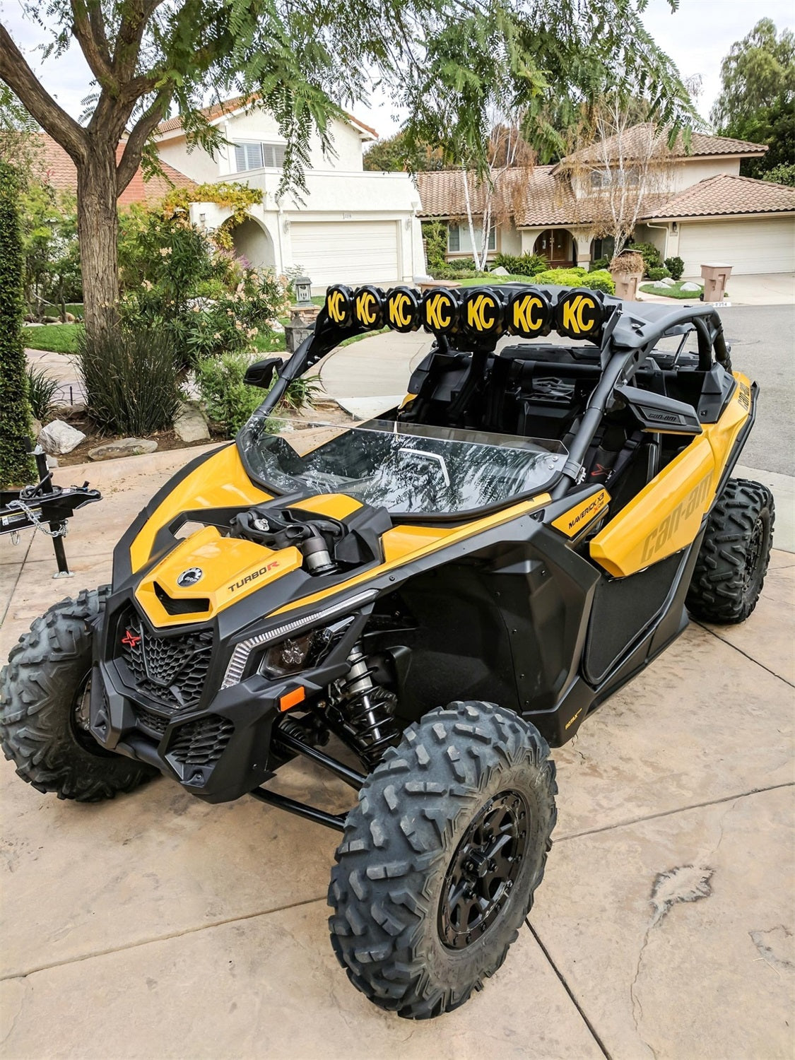 https://www.catalograck.com/ImgVDHR/KCH/91334_Vehicle_Light_System_3.jpg