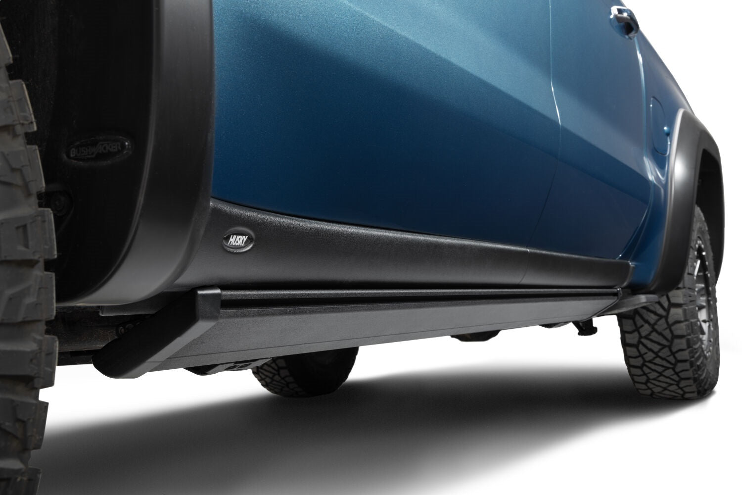 https://www.catalograck.com/ImgVDHR/AMP/AMPamp-research-powerstep-smart-series-2024-gmc-sierra-86255-01a-ov-10.jpg