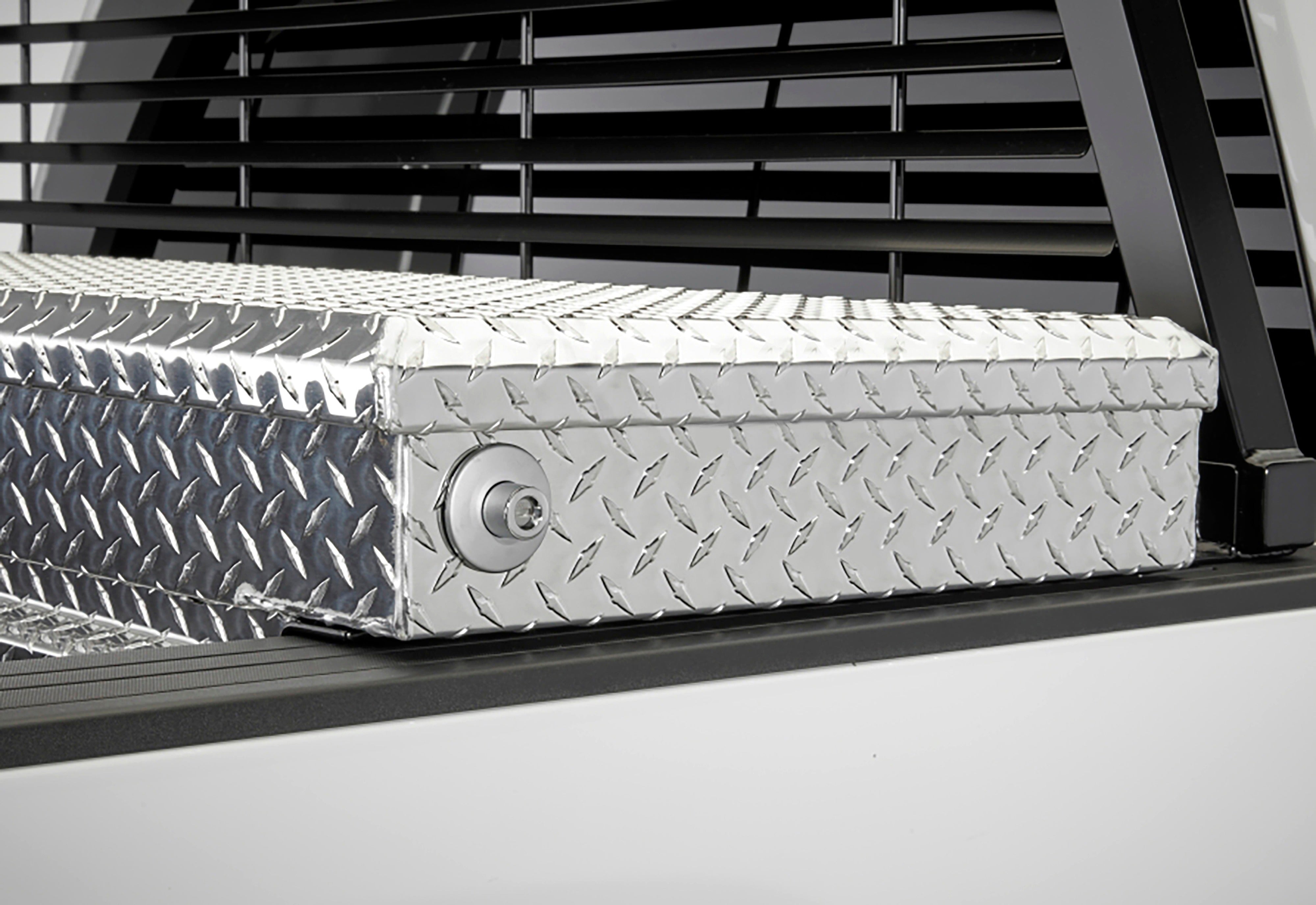 https://sdda.semadata.org/Standard/RealTruck Inc/Aluminum_LowProInstallKit_Primary.jpg