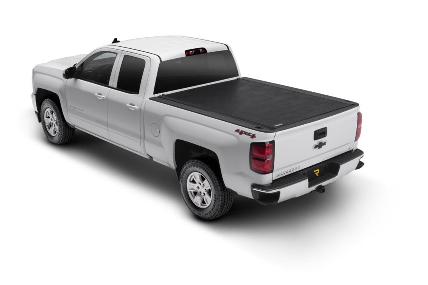 https://www.catalograck.com/ImgVDHR/BAK/BK_RevolverX2_17Chevy-Silverado_01_Closed_RT.jpg