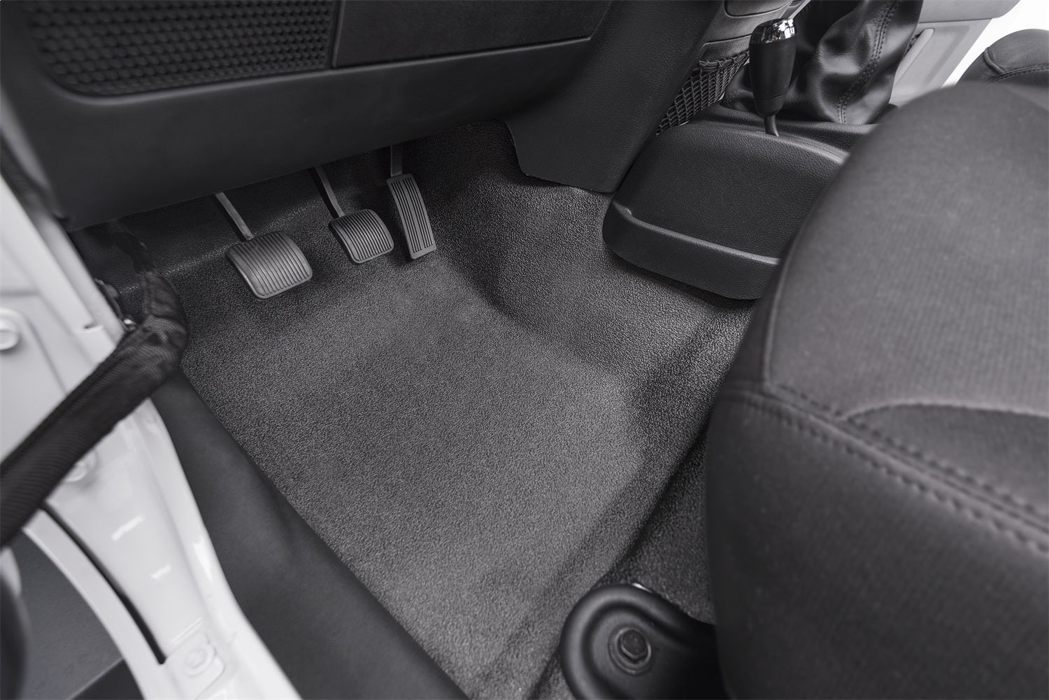 https://www.catalograck.com/ImgVDHR/BED/BR-BedTred-JeepJK-4Door-DriverFloor2.jpg
