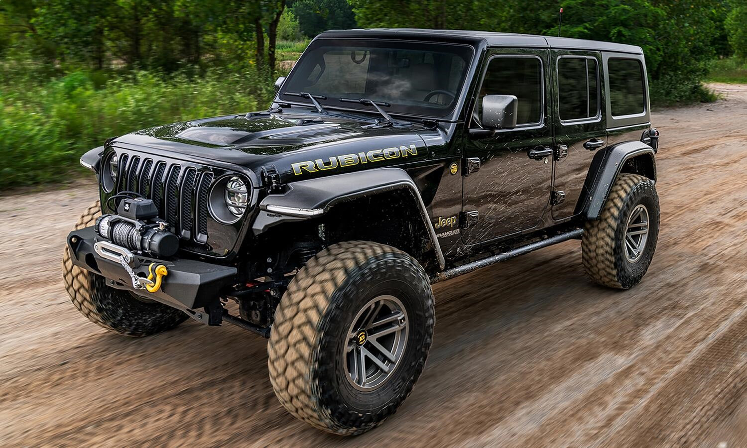 https://www.catalograck.com/ImgVDHR/BUS/BWRbw_hyperform_flares_4pc_lifestyle_3qtr_11950-07.jpg