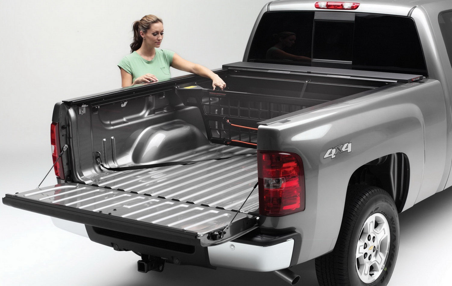 Roll-N-Lock CM261 Cargo Manager Rolling Truck Bed Divider Fits Canyon Colorado