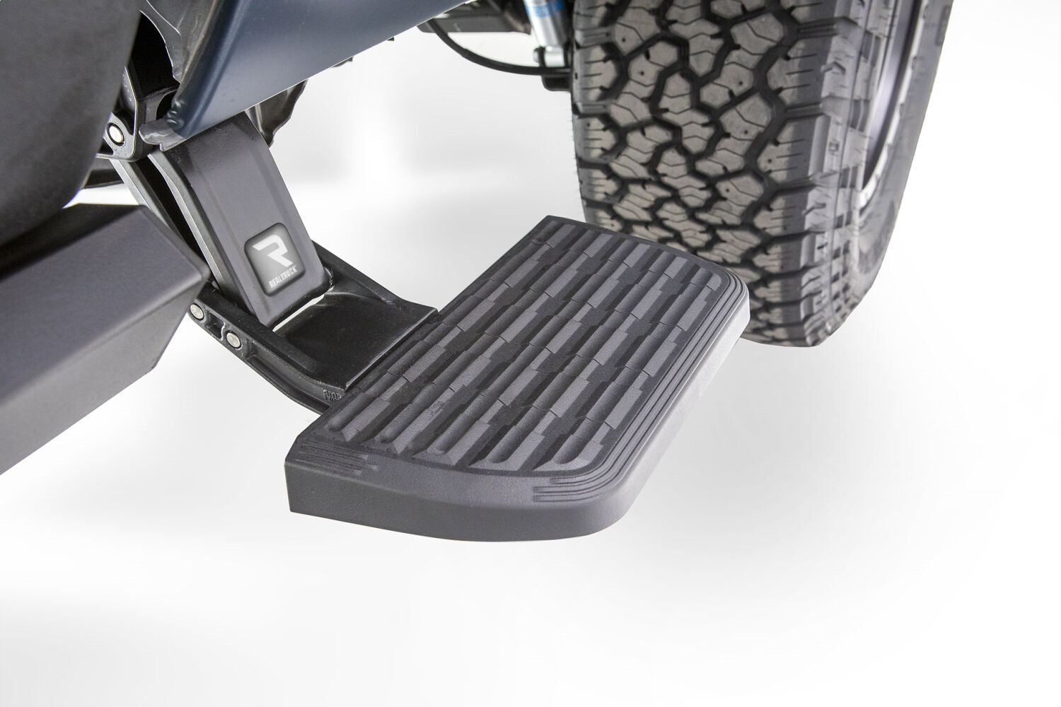 AMP Research 75417-01A BEDSTEP2 Fits 19-26 2500 3500