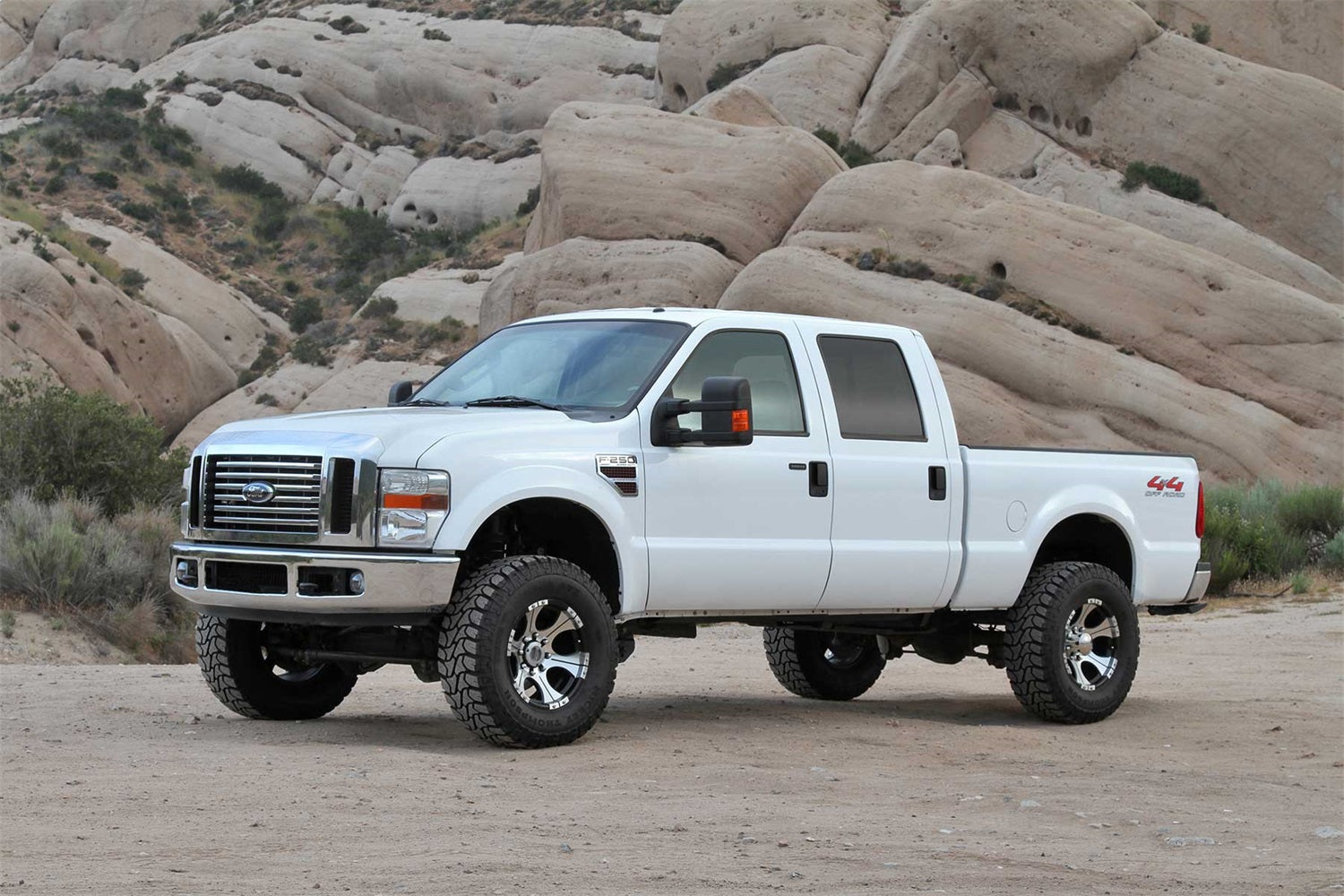 Fabtech K2376 Basic Lift System w/Shocks Fits F-250 Super Duty F-350 Super Duty