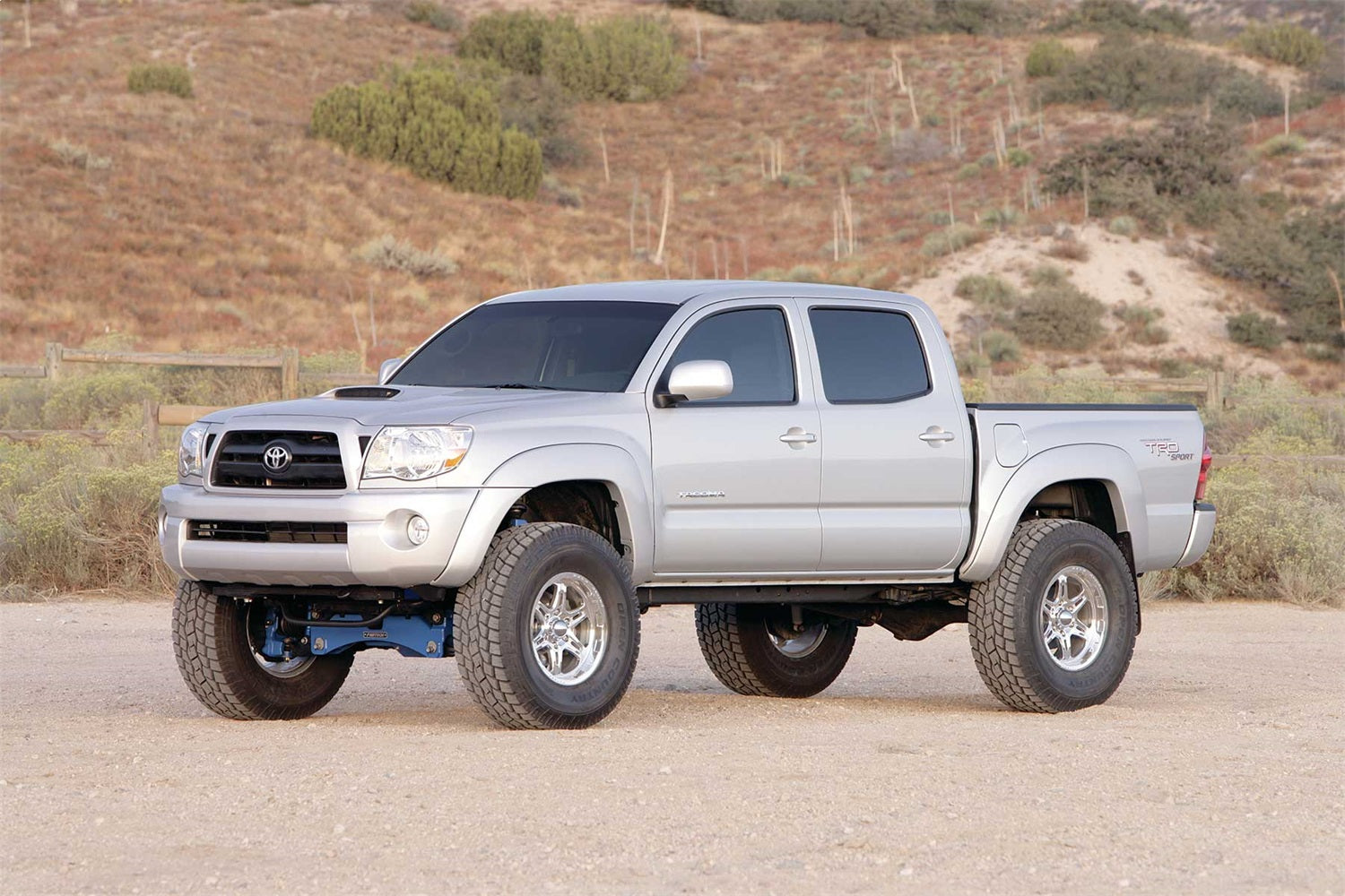 Fabtech K7020DL Performance Lift System w/Shocks Fits 05-13 Tacoma