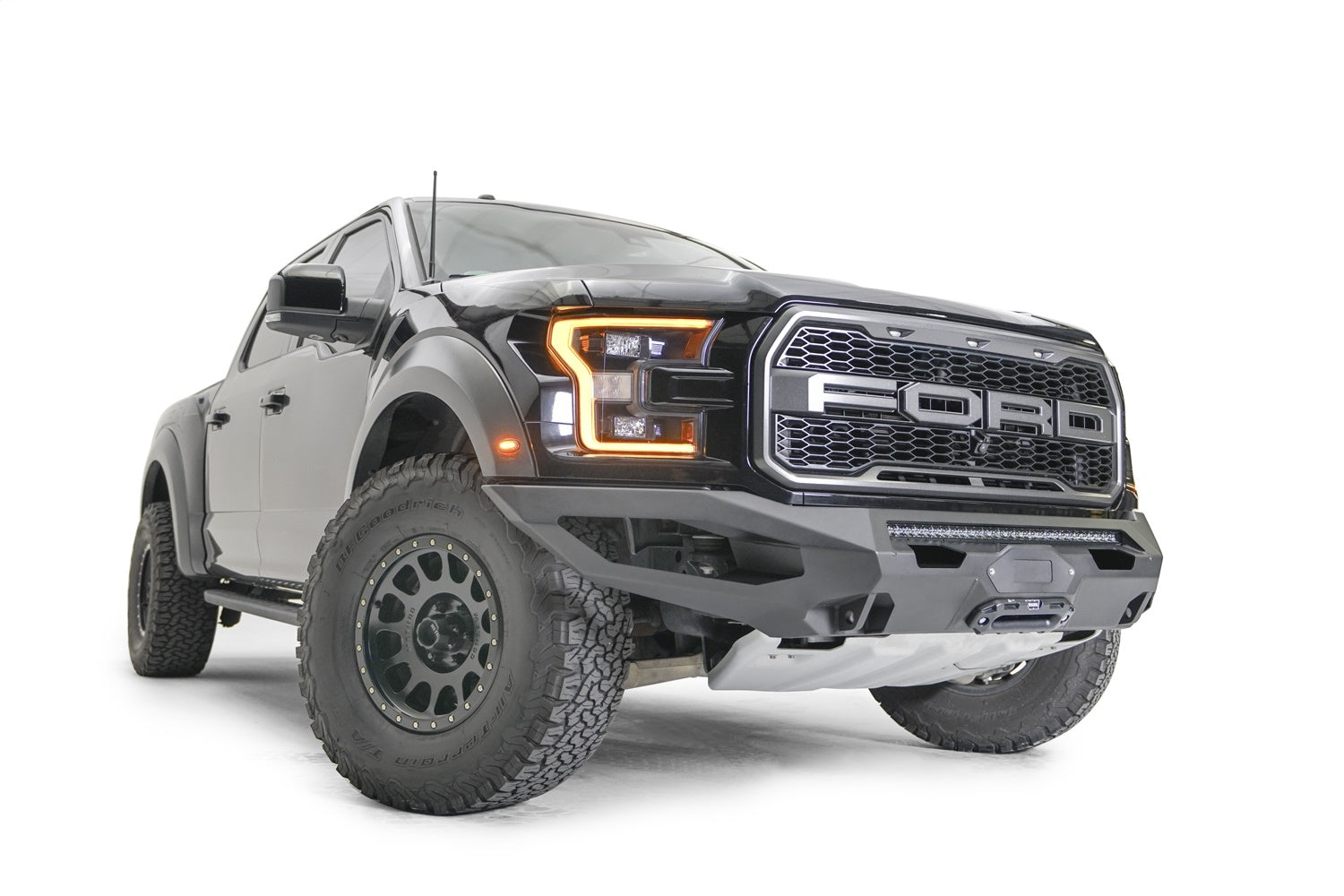 Fab Fours FF17-X4351-1 Matrix Front Bumper Fits 17-20 F-150