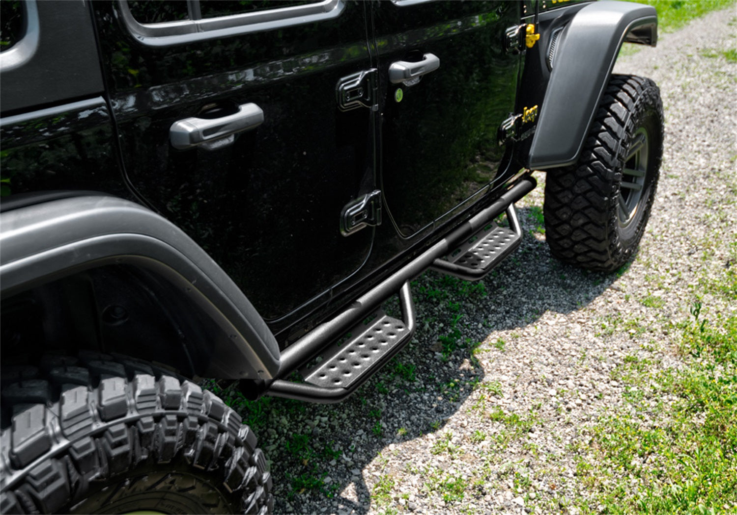 https://www.catalograck.com/ImgVDHR/NFA/NFBNFB_Nerf-RS_Jeep_01.jpg