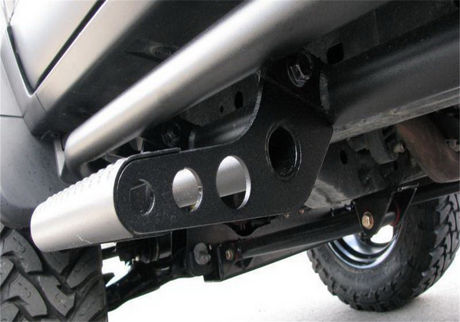 https://www.catalograck.com/ImgVDHR/NFA/NFBRKR_Cab_Length_Step_System_2.jpg