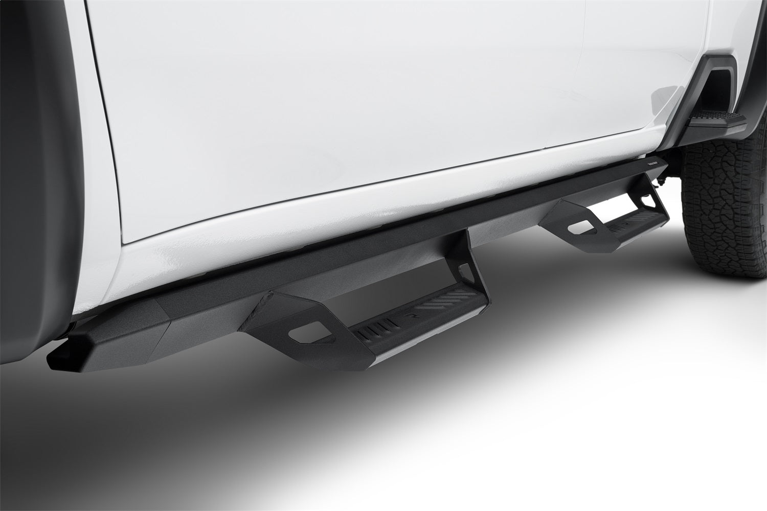 https://www.catalograck.com/ImgVDHR/NFA/NFBn-fab-predator-pro-2022-chevrolet-silverado-2500-HD-white-studio-2.jpg