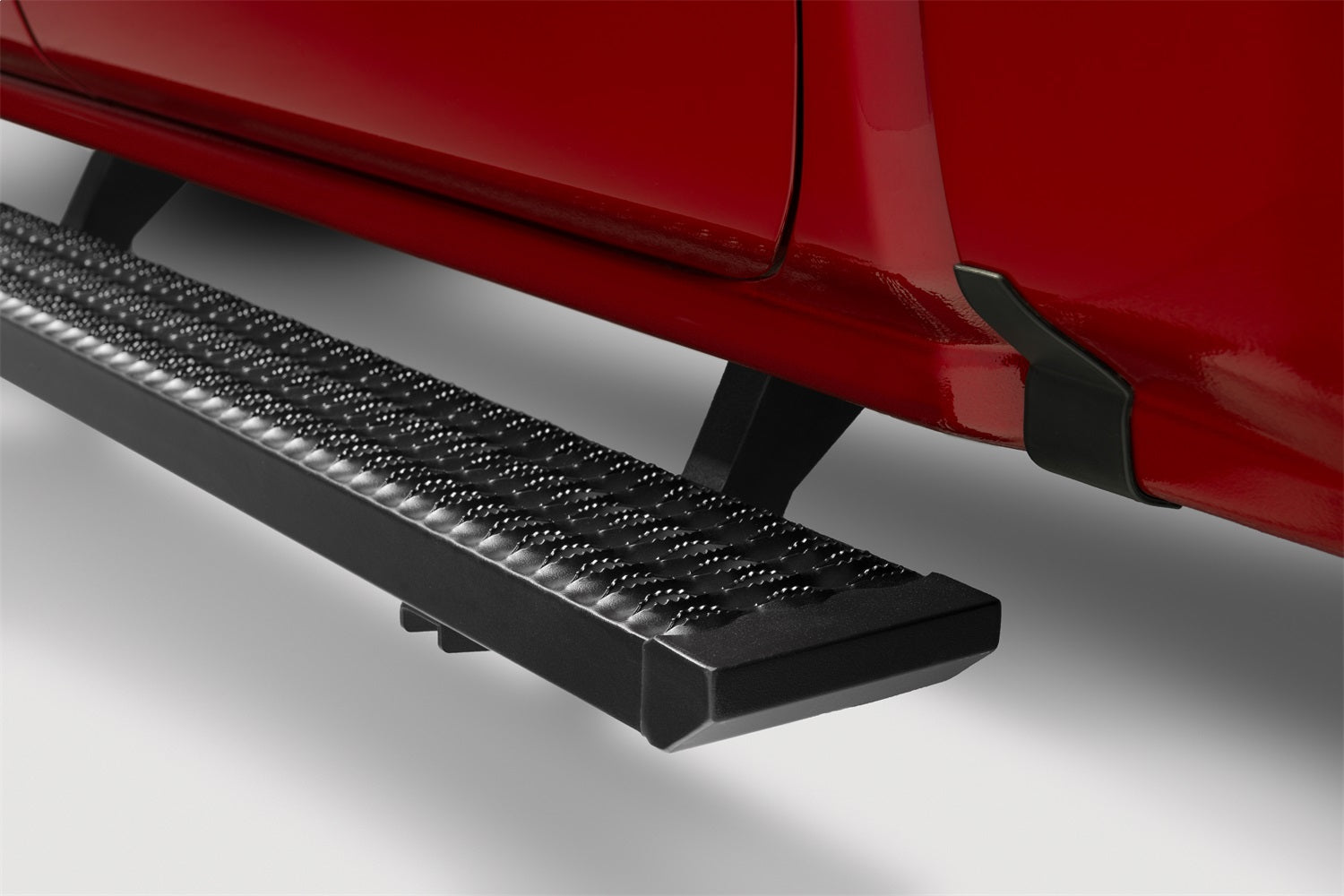 https://www.catalograck.com/ImgVDHR/NFA/NFBnfab-growler-fleet-step-2018-chevrolet-silverado-red-studio-03.jpg