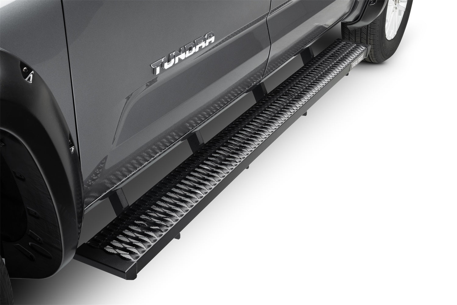 https://www.catalograck.com/ImgVDHR/NFA/NFBnfab-growler-fleet-step-2022-toyota-tundra-gray-studio-02.jpg