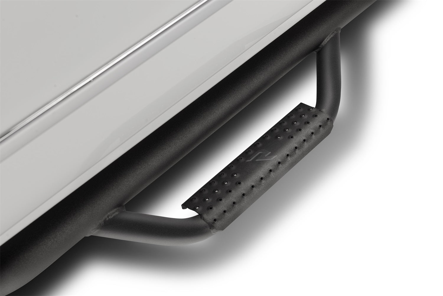 https://www.catalograck.com/ImgVDHR/NFA/NFBnfab-nerf-step-texture-2017-chevrolet-silverado-white-studio-01.jpg