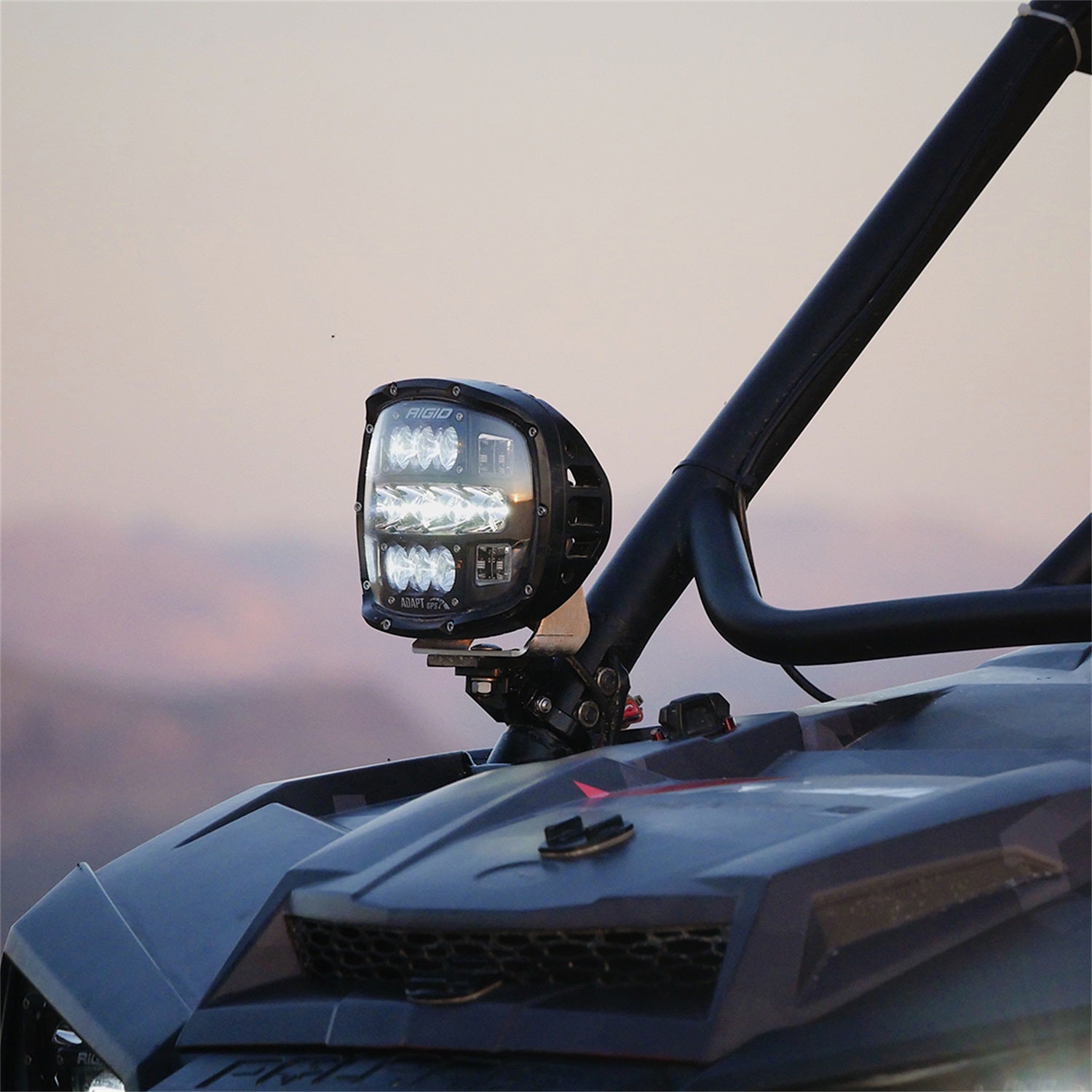 https://www.catalograck.com/ImgVDHR/RIG/RIGID_Single_Adapt_XP_lit_up_Web-02.jpg