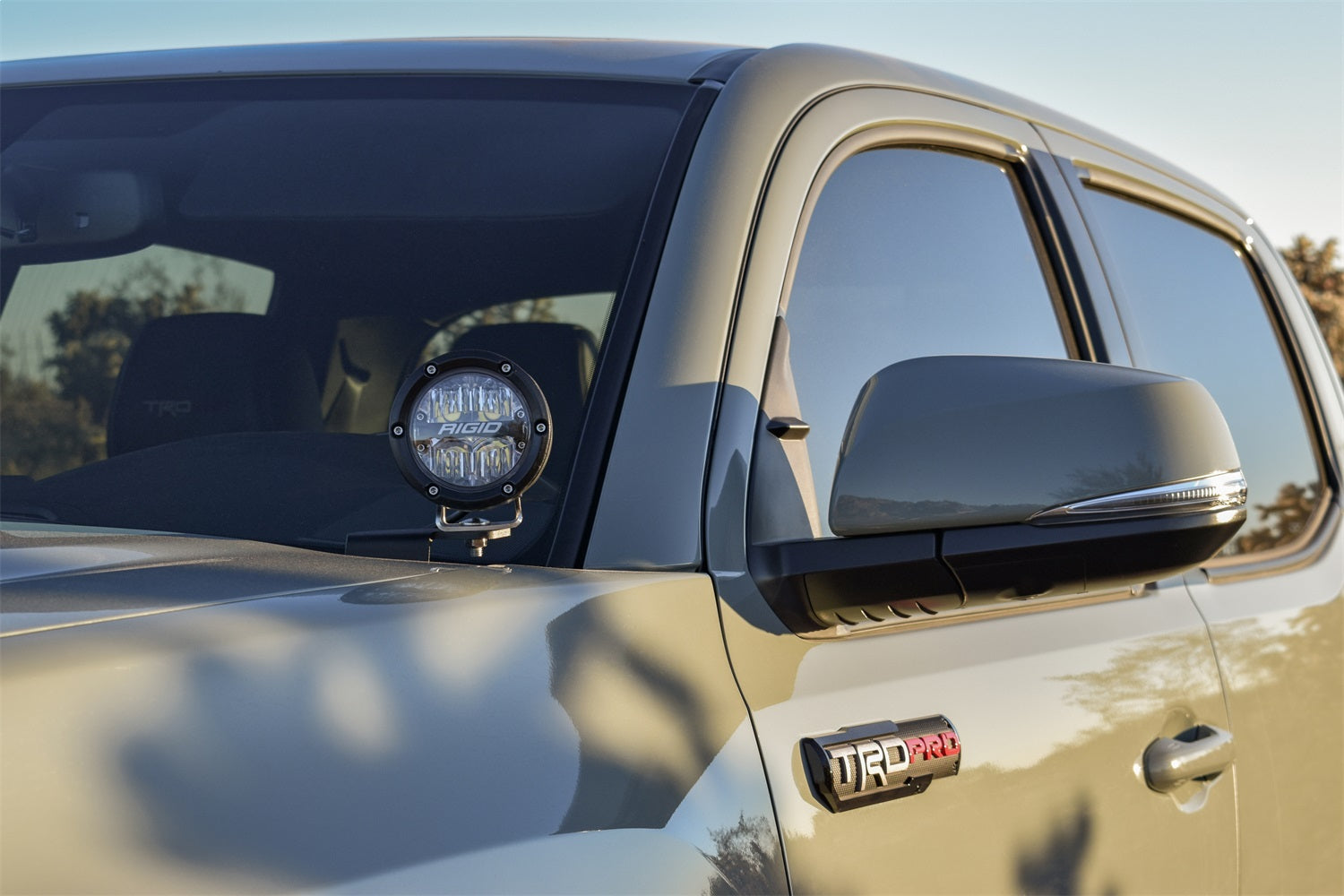 https://www.catalograck.com/ImgVDHR/RIG/RIGID_Toyota_A-Pillar_Brackets_15.jpg