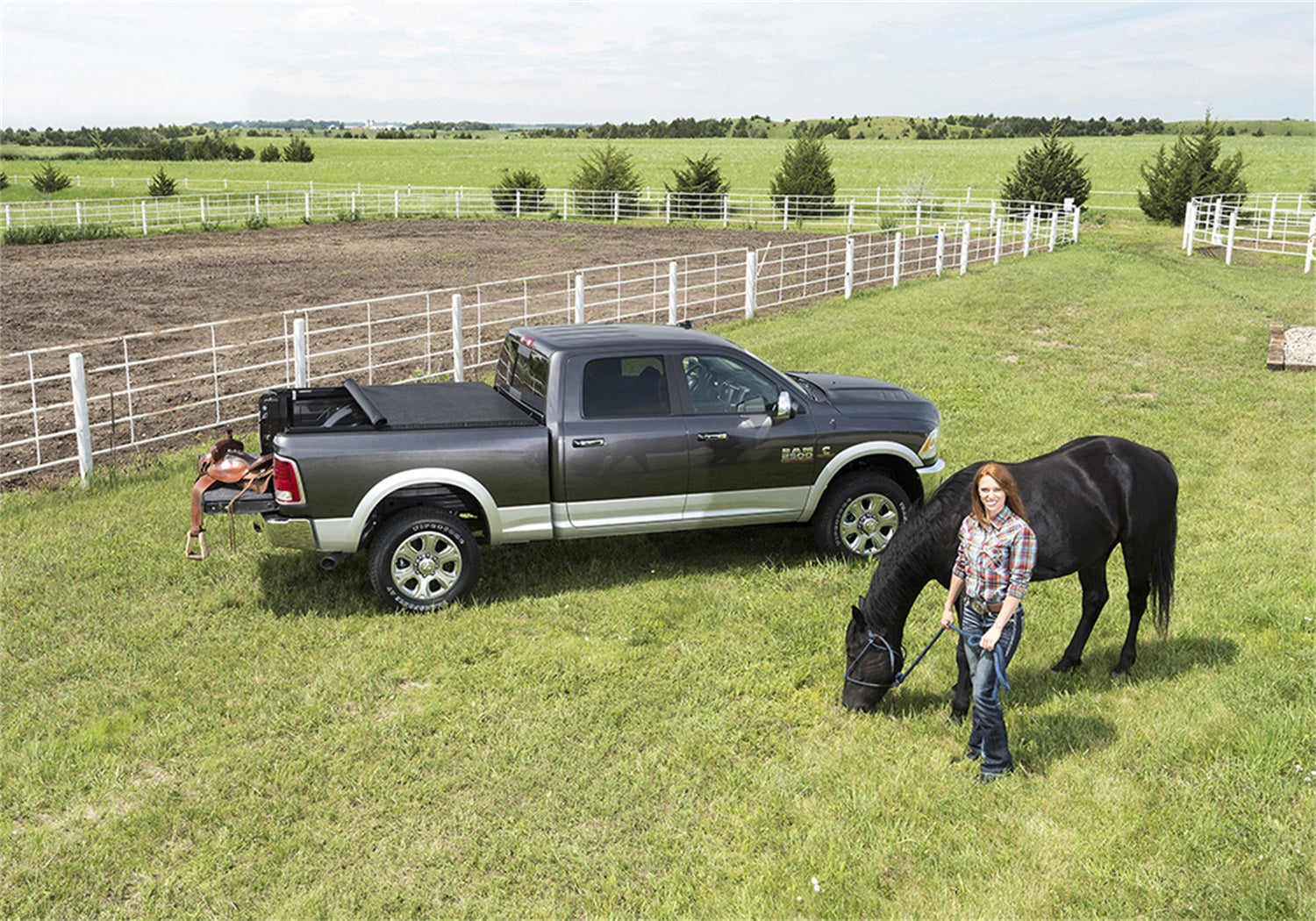 Truxedo 284301 TruXport Tonneau Cover Fits 22-26 Frontier