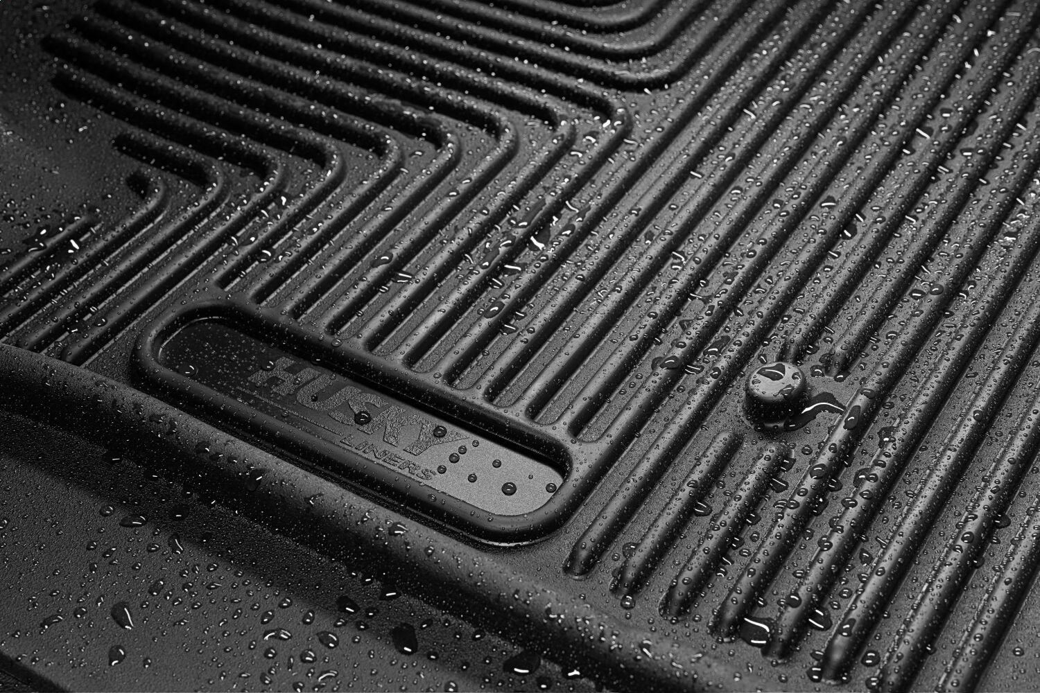 https://www.catalograck.com/ImgVDHR/HUS/husky-liners-weatherbeater-floor-liners-2024-gmc-sierra-1500-94021-o1.jpg