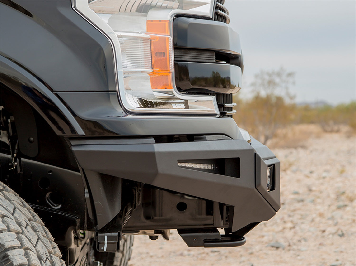 https://www.catalograck.com/ImgVDHR/ICI/ici-alumilite-bumper-fbm15fdn-lifestyle4.jpg