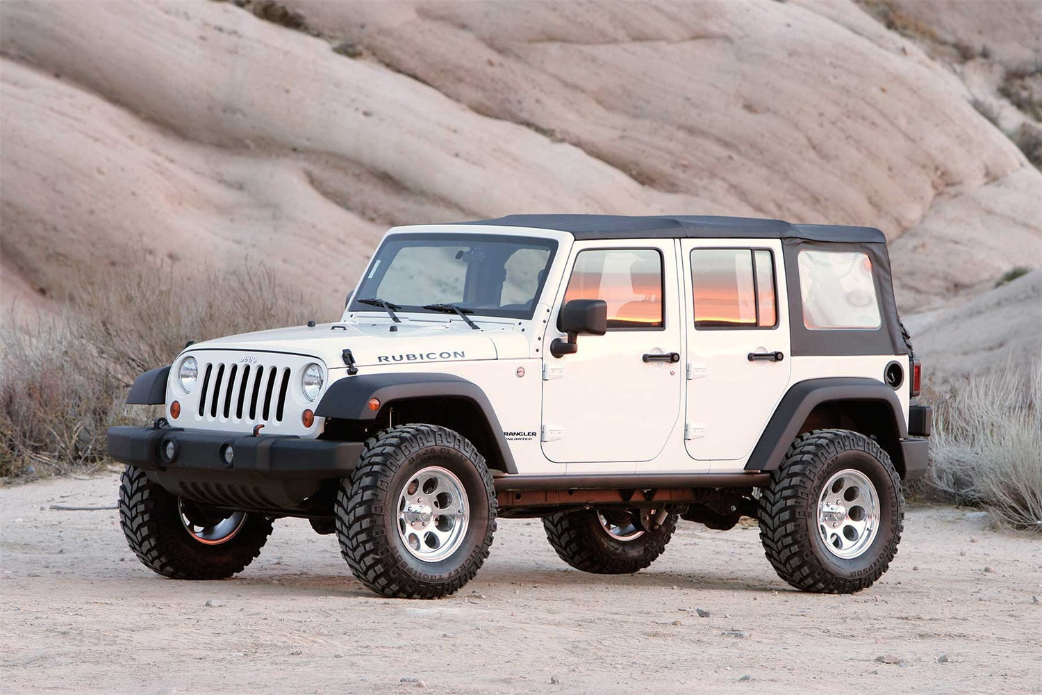 Fabtech K4037M Basic Lift System w/Shocks Fits 07-18 Wrangler (JK) Wrangler (JL)