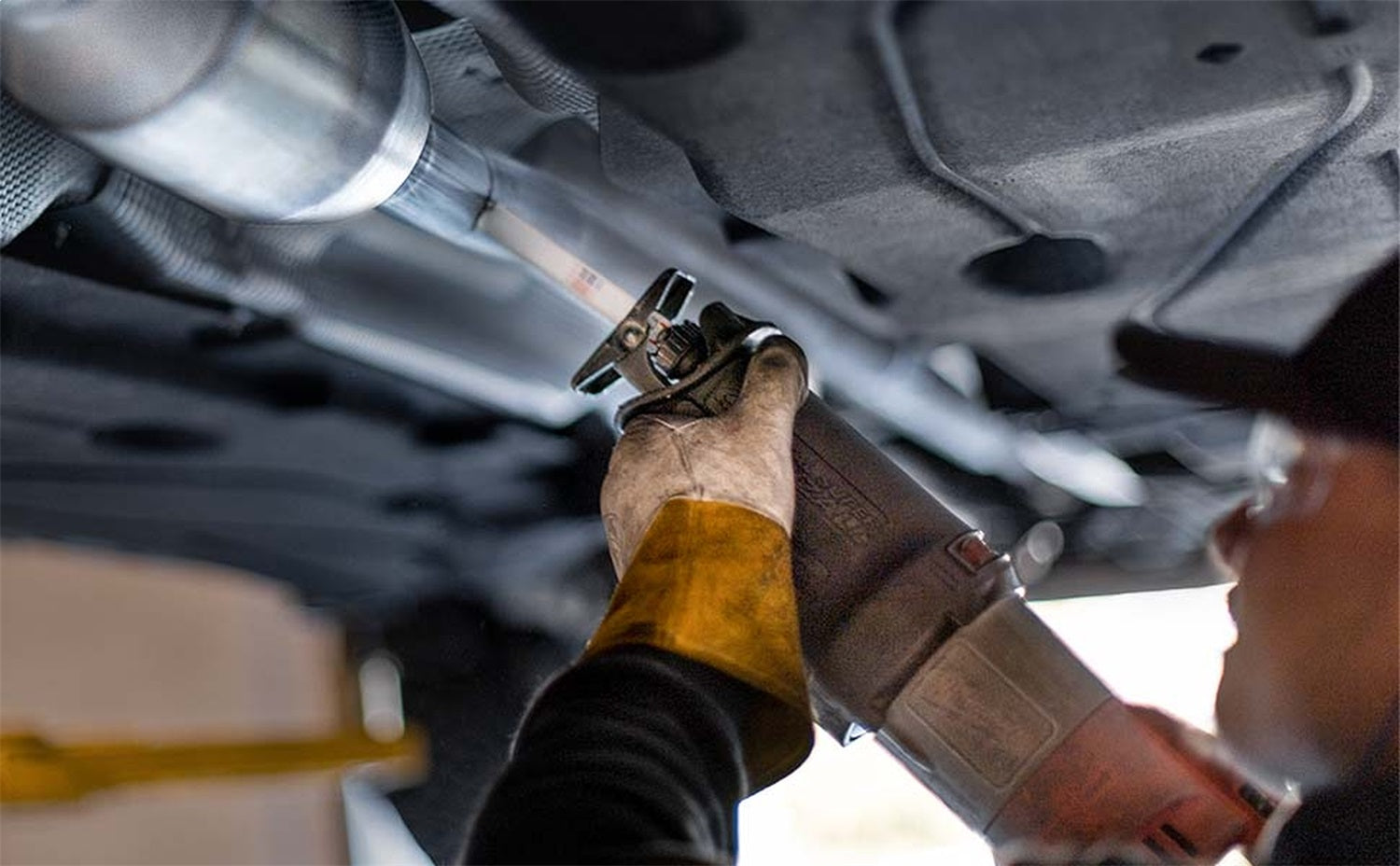 https://www.catalograck.com/ImgVDHR/MGS/magnaflow-universal-installation-catalytic-converter-02.jpg