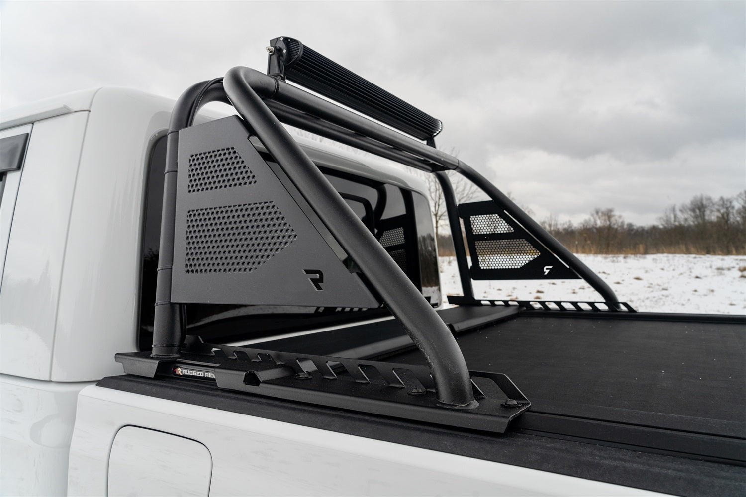 https://www.catalograck.com/ImgVDHR/NFA/nfab-arc-sportbar-textured-black-2020-jeep-gladiator-white-snow-life1.jpg